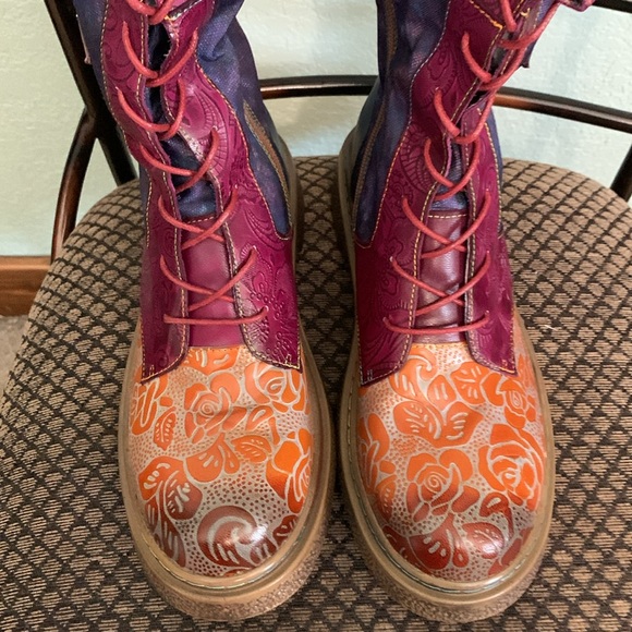 Size 9 - lace up leather boots - mult colors - Picture 6 of 7